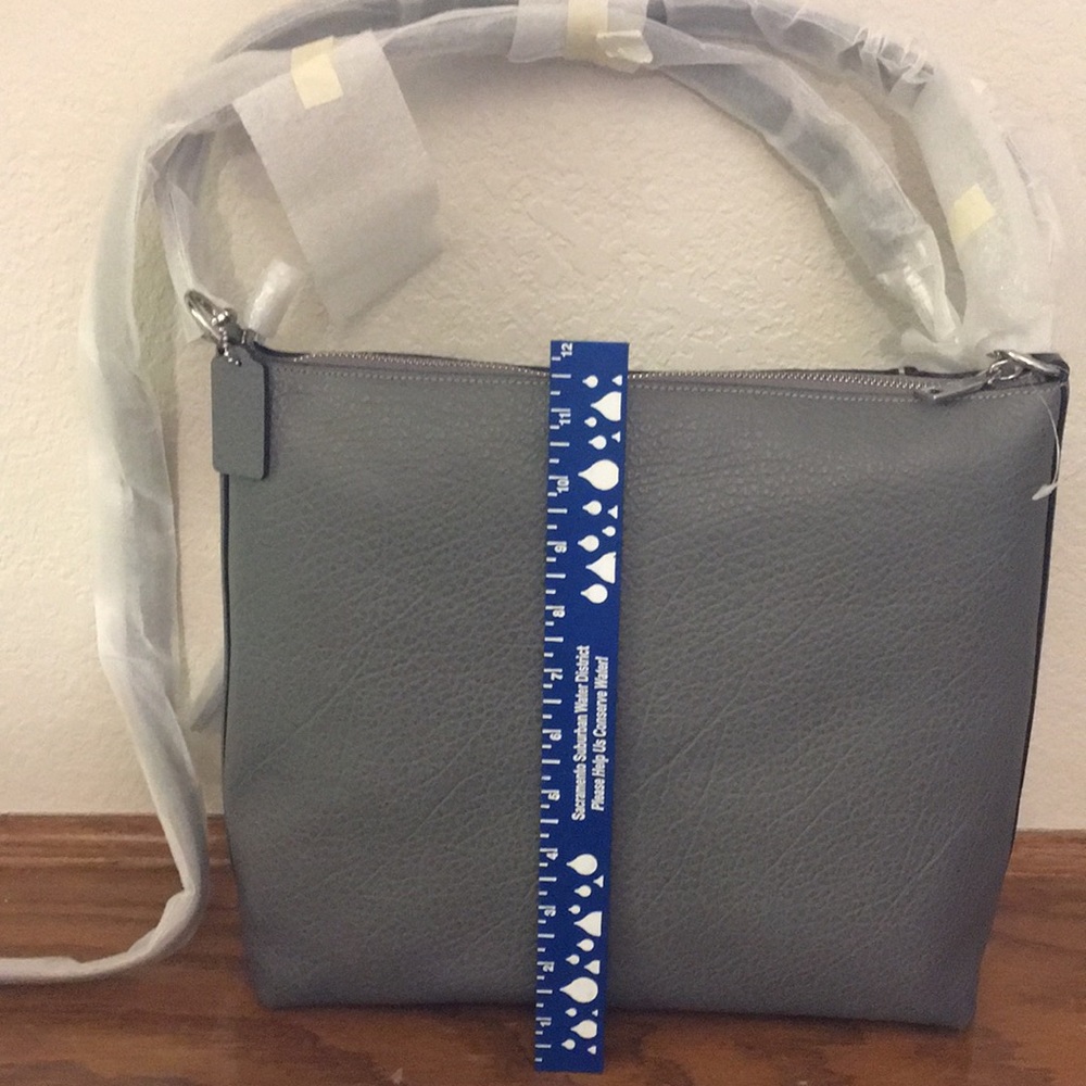 BRAND NEW COACH BAG!! - Picture 9 of 11